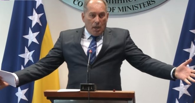 Na pomolu novi skandal, Mektić tvrdi: Zamjenik ministra sigurnosti neće proći, sporna mu je diploma iz srednje škole!