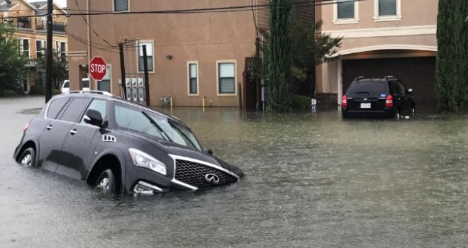 Poplave nakon oluje Harveyja: Teksašani strahuju od aligatora