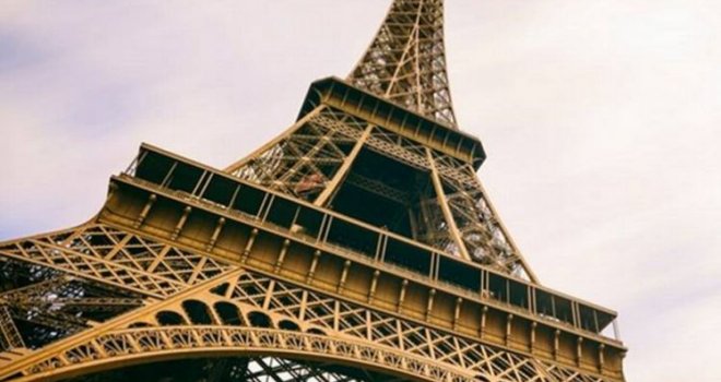 Zaposlenici Eiffelovog tornja u štrajku, a razlog je za naše prilike nevjerovatan