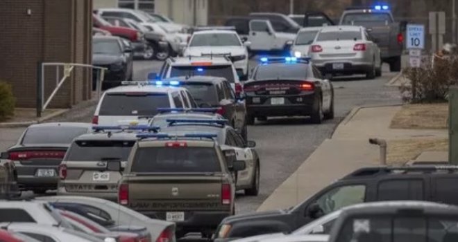 Pucnjava u školi, dvoje djece ubijeno i 17 ranjeno, 15 - godišnji napadač uhapšen