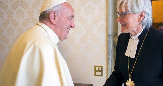 Vjernici masovno napuštaju Švedsku crkvu, poglavarka hvali islam: 'Muhamed je uzor za pravdu, mir i lijepo ponašanje'