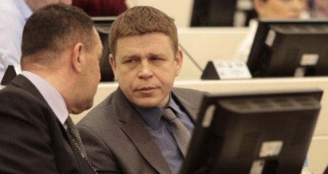 Safet Demirović nakon istupanja: 'Nisam imao ličnih problema sa SDA, ali pripadam grupi koja više...'