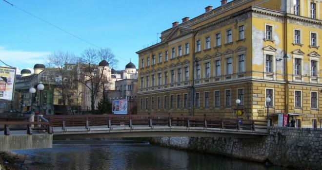 Dojava o bombi i u Poljoprivrednoj školi na Drveniji, patrola poslana na lice mjesta