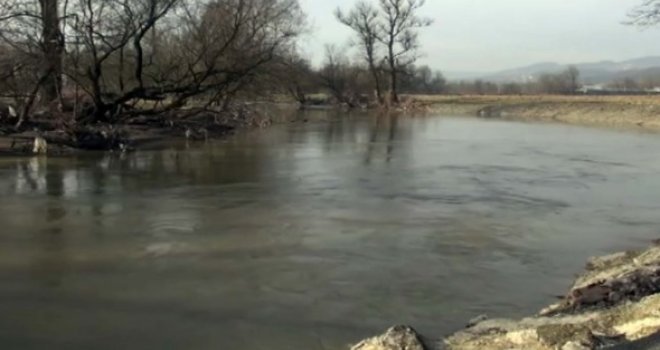 Utvrđuje se stepen zagađenja nakon incidenta u GIKIL-u: U Spreču se izlila amonijačna voda! 