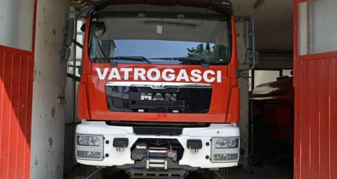 Izgorjela porodična kuća kod Sarajeva: Smrtno stradao muškarac