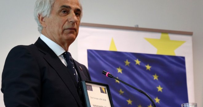 Evropski pokret u BiH uručio priznanje Vahidu Halilhodžiću