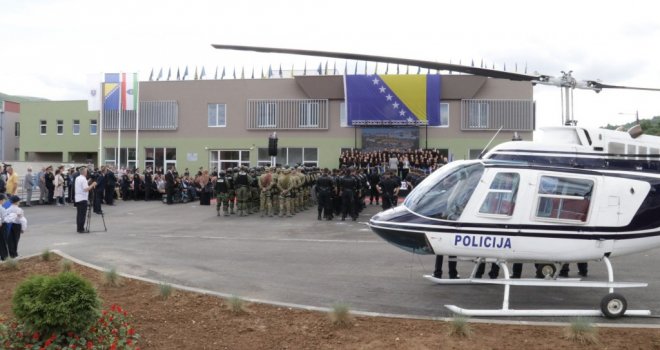 Izetbegović otvorio savremeni centar za policijsku obuku vrijedan osam miliona KM:  Heliodrom, bazen, streljana...