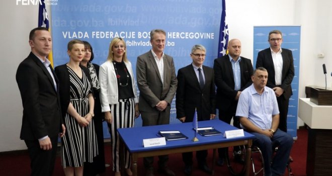 Salko Bukvarević potpisao sporazum o isporuci 60 automobila za RVI