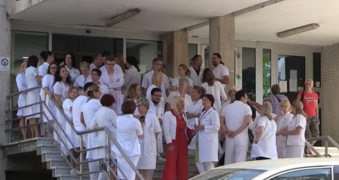 Vlada TK i sindikat doktora medicine i stomatologije potpisali kolektivni ugovor