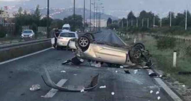 Saobraćaj preusmjeren zbog prevrtanja vozila na brzoj cesti kod Blažuja