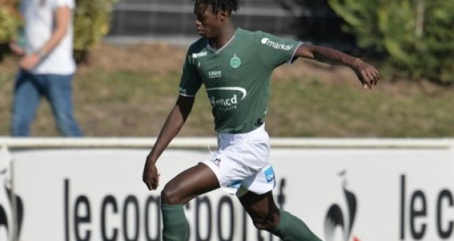 Zalutali metak usmrtio 19-godišnjeg fudbalera St. Etiennea: Policija pronašla 24 čahure iz Kalašnjikova