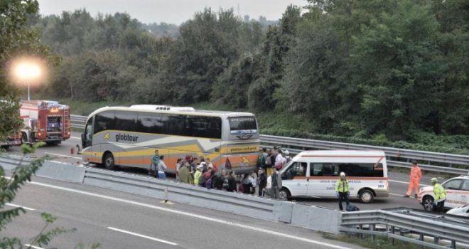 Autobus s učenicima iz BiH se zabio u kamion: Vozač poginuo, 22 srednjoškolca povrijeđena u nesreći u Italiji