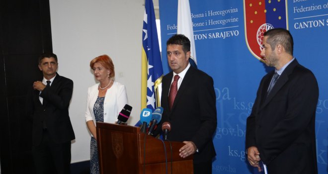 Vlada KS prihvatila povećanje osnovice za zdravstvene radnike i doktore medicine i stomatologije