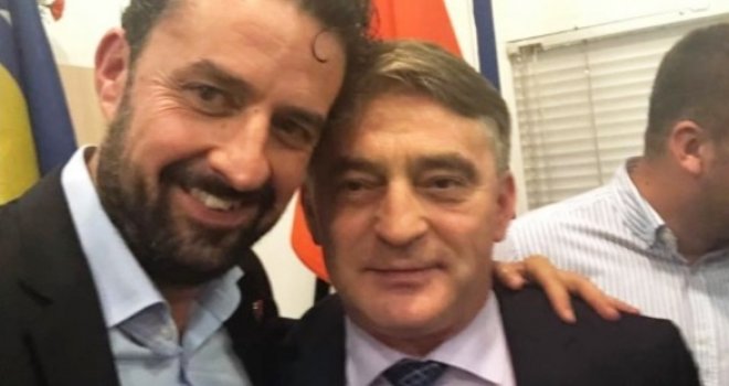U DF-u već se slavi, Samer Rešidat objavio pobjedničku fotografiju: 'Prvi selfie sa predsjedikom države!'