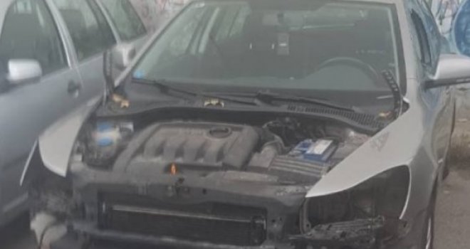 Filmska krađa u Sarajevu: Lopovi rastavili pa odnijeli POLA automobila