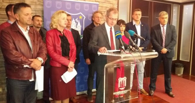 Prvi konkretan potez za zaštitu stanovnika Krajine: Gradonačelnik Fazlić i vijećnici podržali odluku MUP-a USK-a o migrantima