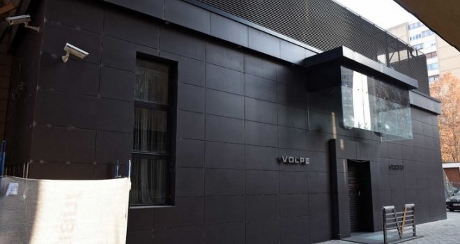 Drali mu kožu, puzao do ulice: Bokser izmasakriran staklenom flašom, tetive mu spašavaju hirurzi iz Beograda