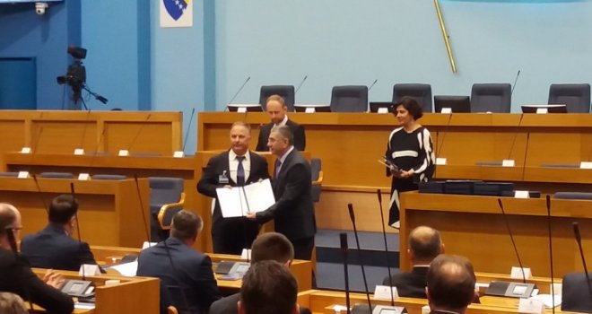 Uručeni certifikati novoizabranim poslanicima Narodne skupštine RS-a 