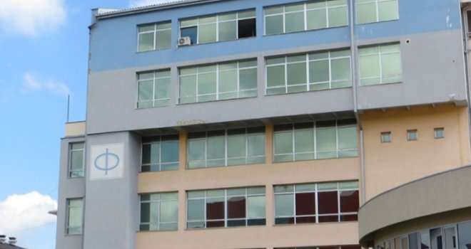 Krah fakulteta na Palama: 'Više profesora i asistenata nego studenata'?!