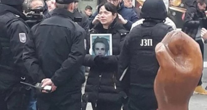 Privedena i majka Davida Dragičevića, te muškarac koji se sukobio sa policijom