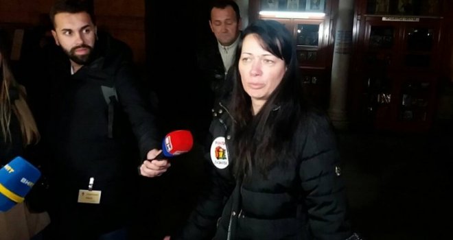 Suzana Radanović zapalila svijeću za svog mrtvog sina: Ne znam gdje je Davor, mislila sam da je uhapšen