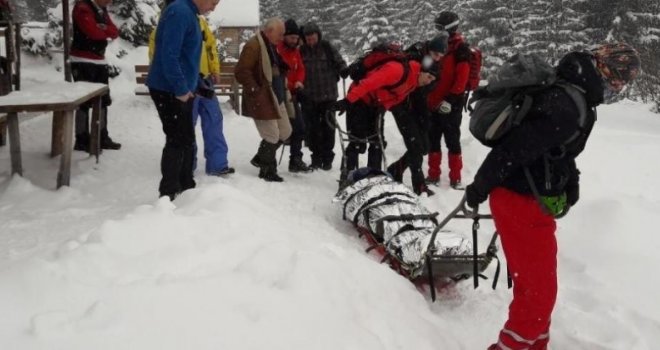 Muškarac na Čavljaku doživio moždani udar, izvlače ga pripadnici GSS-a