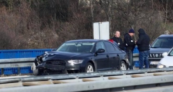 Crni audi bh. registracija pun migranata: Nasmiješio se policiji i stisnuo gas, a onda je uslijedio strahoviti (s)udar...