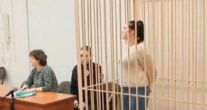 Zaključala trogodišnju kćerku u stan bez vode i hrane pa otišla u provod: Nakon sedam dana mrtvu ju je pronašla baka...