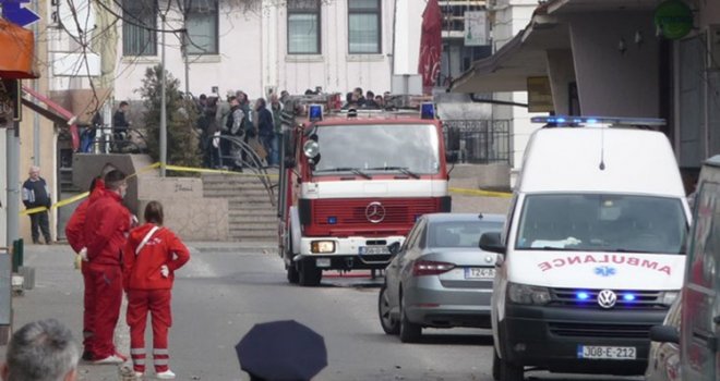 Dvadesetak osoba zatražilo ljekarsku pomoć nakon požara u Tuzli