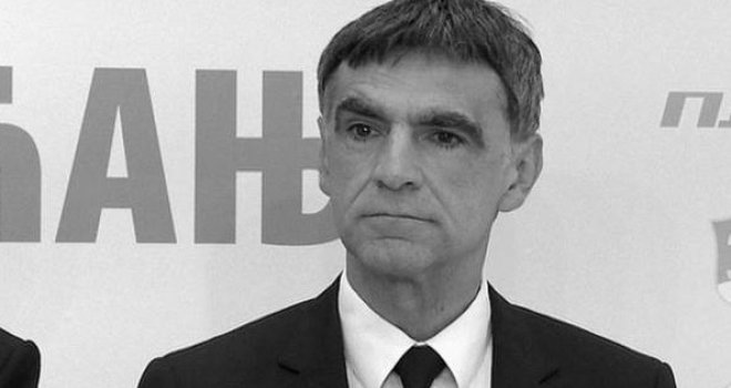 Sutra komemoracija i sahrana Zdravka Krsmanovića