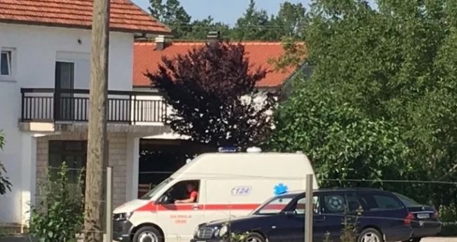 Ministar porodio Hercegovku na sred ceste: Nisu stigli do porodilišta, pa bebu okupali u prvoj kući...