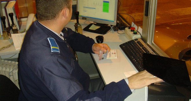 Policajac Granične policije BiH osuđen na šest mjeseci zbog primanja dara, mora vratiti 30 eura 