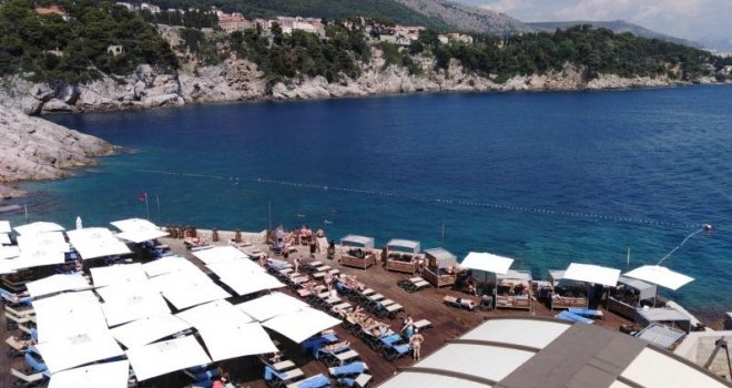 Elitni turizam na Jadranu: Ulazak na plaže će se naplaćivati, gosti koji ostavljaju više novca imat će privatnost