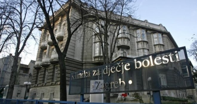 Našla dadilju preko društvenih mreža: 2,5 godišnjem dječaku lomila kosti, gasila cigarete po tijelu, tukla ga...