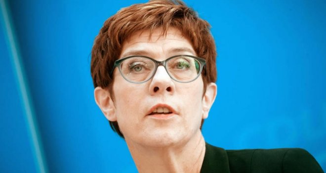 Annegret Kramp-Karrenbauer nova ministrica odbrane Njemačke
