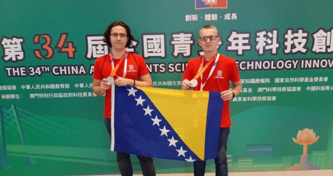 Edvin Džidić i Muhamed Sinanović svojim pametnim remenom osvojili srebrnu medalju na takmičenju u Kini