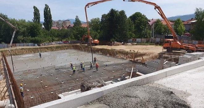 Napreduje izgradnja bazena na Dobrinji: Evo kako će izgledati sportsko-rekreacioni centar od 6,6 miliona KM