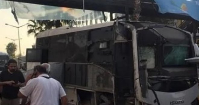 Petero ranjenih u Turskoj: Eksplodirala bomba u autobusu punom policajaca
