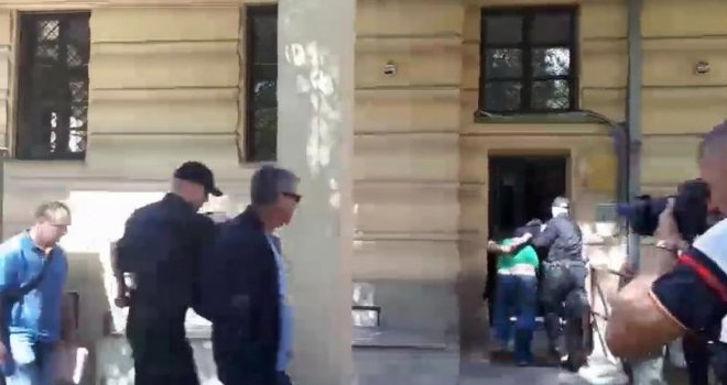 Šta čeka huligane nakon hapšenja: Traži se jednomjesečni pritvor za napadače na Radiosarajevo.ba