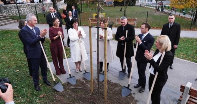 Princeza Victorica i princ Daniel sudjelovali u sadnji drveta u parku Koševo