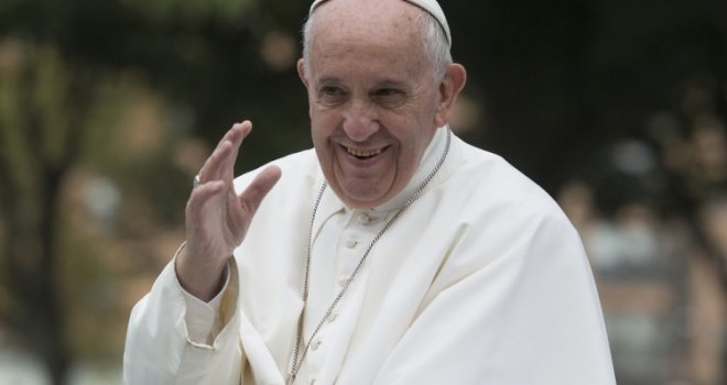 Papa Franjo političare koji govore protiv homoseksualaca uporedio s Hitlerom