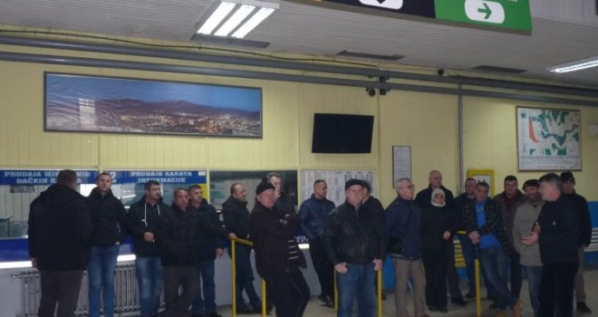 Sarvan: Ako policija krene u deblokadu stanice nećemo se suprotstavljati