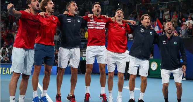 'Đoković je nacionalista i primitivac! Nije slučajno da je najmanje obožavani šampion u istoriji tenisa'