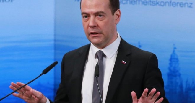Medvedev o stopiranju Sjevernog toka: Evropljani će sad plaćati ogromnu cijenu plina