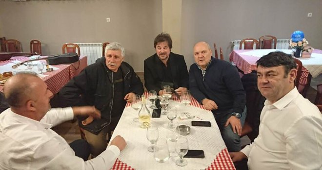 Poginuo slavni košarkaš bivše države, vraćao se s večere sa Alenom Islamovićem: Evo šta je pjevač napisao na Facebooku