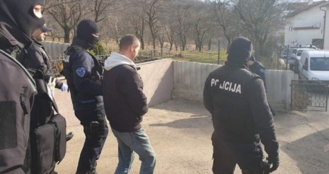 Probudili ga specijalci: Državljanin Austrije u rodnom selu kod Prozora napravio laboratoriju skanka