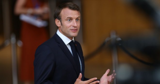 Francuska zatvara granice i ograničava kretanje, Macron poručio: 'U ratu smo'