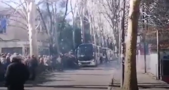 Huligani napali antifašiste: Balije, poklat ćemo vas!