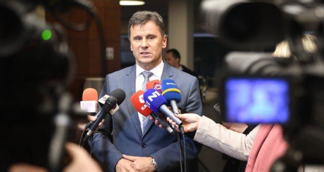Novalić najavio: Migrantski centri će se graditi u Bihaću i Tuzli?