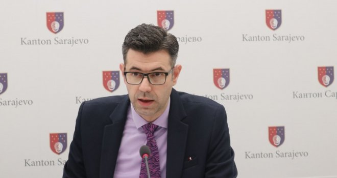 Ministar Krivić otkriva: I sarajevski školarci od septembra u školskim klupama, ali...